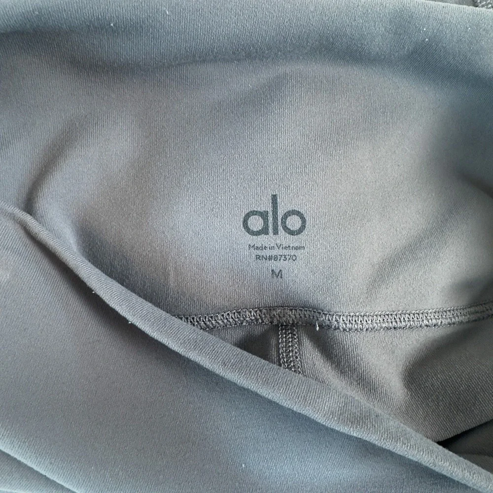 Alo Yoga Moto Leggings – High-Rise Performance‎ Leggings, Gray, Size M